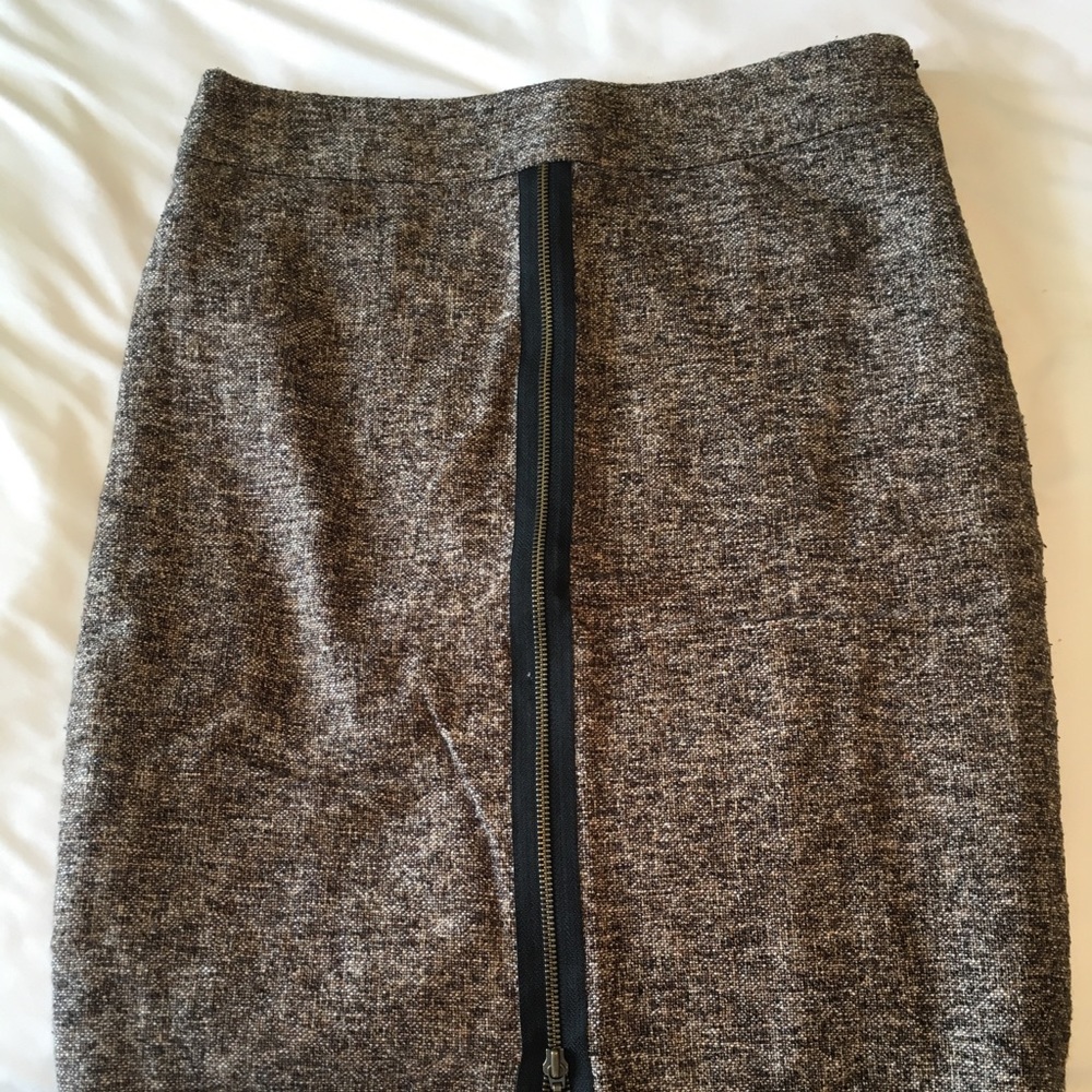 Zip front tweed pencil skirt